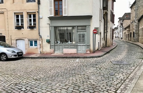 Beaune City Centre House | Experience La Dolce Vita Near Beaune's Best Attractions