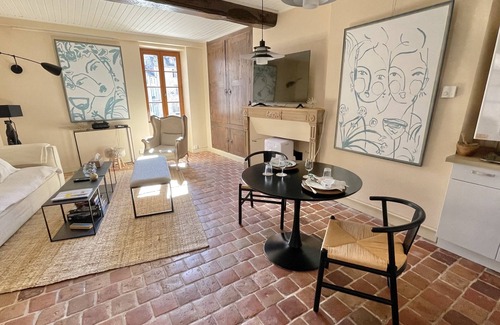 Beaune City Centre House | Experience La Dolce Vita Near Beaune's Best Attractions