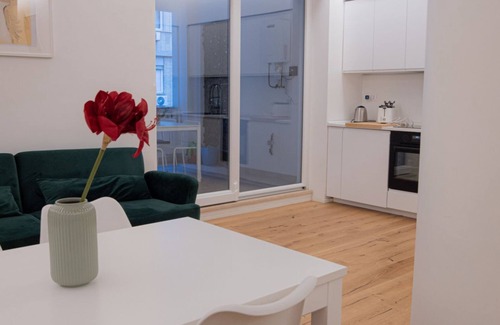 Gianicolense Apartment | Top-Rated La Dolce Vita: Stylish Flat in Vibrant Trastevere