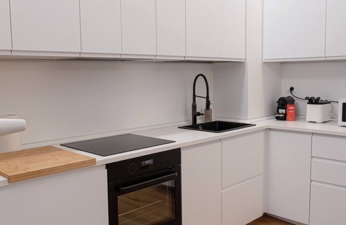 Gianicolense Apartment | Top-Rated La Dolce Vita: Stylish Flat in Vibrant Trastevere