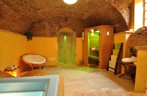 Frinco Bed & Breakfast | Discover La Dolce Vite: Pool, Spa & Family-Friendly Stay