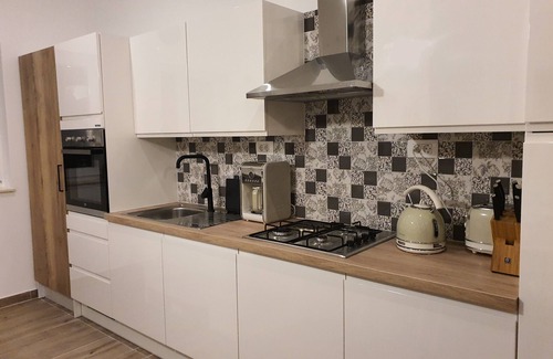 Podgradina Apartment | Pet-Friendly La Dolve Vita Apartment for Your Family Getaway