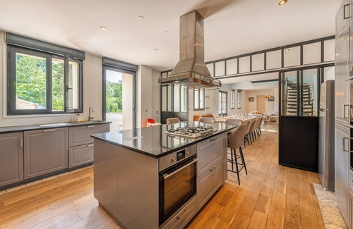 Dommiers House | La Dommarienne, Grande Maison en Bordure de Forêt