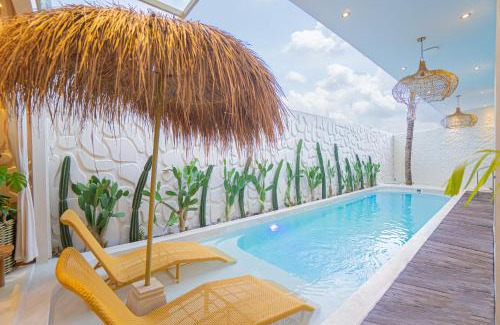 Pogung Lor Villa | La Dorada by Bohemian Jogja Villas