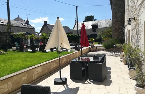 Chinon Villa | Discover Relaxation at La Douce France Trianon Hotel