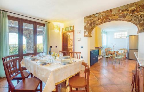 Torre dei Corsari House | Pet-Friendly Retreat at La Duna E Il Blu - 8/10 Rating