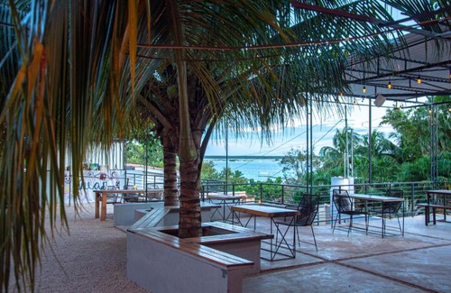Mario Villanueva Madrid House | Discover Comfort at La Embajada Bacalar with Breakfast