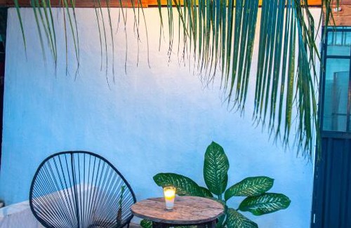 Mario Villanueva Madrid House | Discover Comfort at La Embajada Bacalar with Breakfast