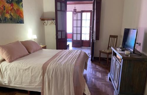 San Antonio de Areco Bed & Breakfast | Budget-Friendly La Escondida with Family Amenities