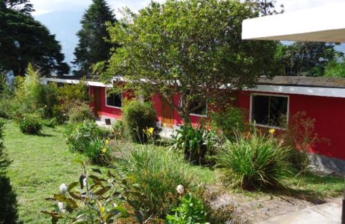 Banos de Agua Santa House | Guest Rated: La Estancia de Runtún with Dining & Kitchen