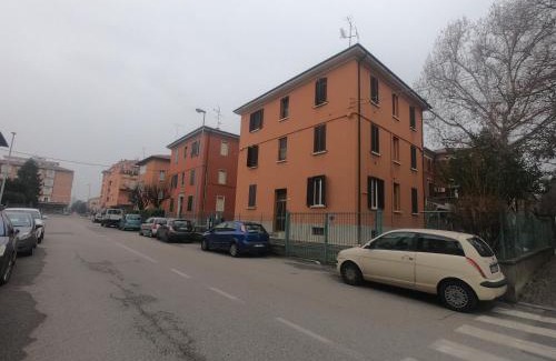Castel Maggiore Apartment | Family-Friendly LA EX DI NICHOLAS with High Guest Ratings