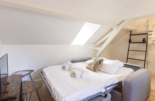 Laval Apartment | La Fabrik - Studio à 300m de la gare de Laval