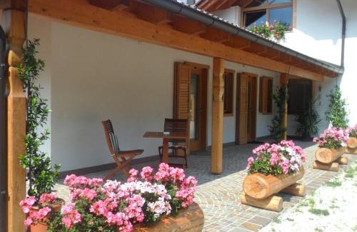 Faedo House | Discover La Fagitana: Highly Rated with Family-Friendly Amenities