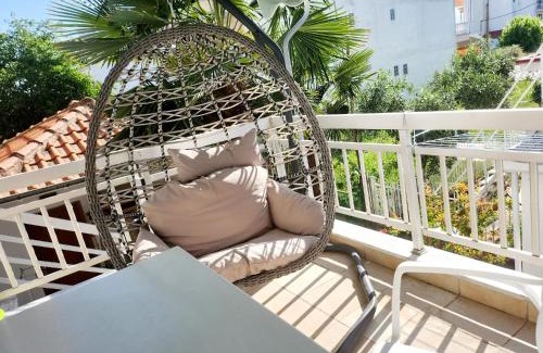 Olymbiaki Akti Apartment | Family-Friendly La Familia Apartments with Top Guest Rating