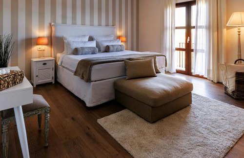 Santa Maria del Cami Bed & Breakfast | Experience Oceanfront Bliss at La Farm Baleares Hotel