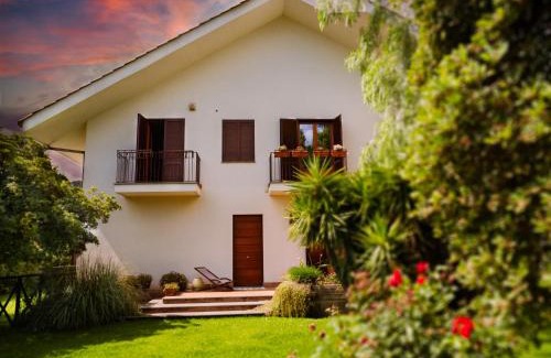 Mascalucia House | Family-Friendly Getaway at La Fastuca Casa Vacanze