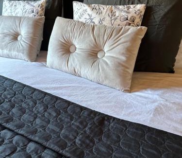 Venhuizen Bed & Breakfast | Charming La Fattoria Bed & Breakfast: Family-Friendly Stay