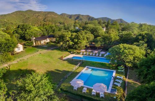Villa General Belgrano Cabin | Pet-Friendly La Faustina Casas de Campo with Pool & Hot Tub