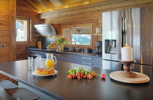 Les Villards-sur-Thones Ski Chalet | Indulge in La Ferme du Gran Shan with Indoor Spa & More