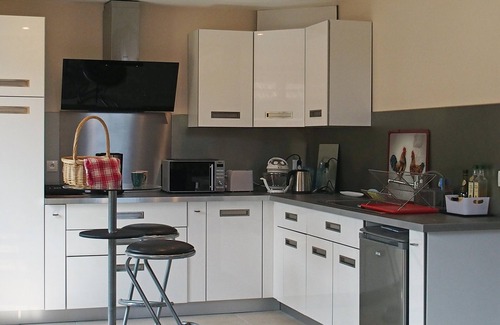 Evry Cottage | Guest Rated 10/10: La Ferme de Flo' Gîte with Kitchen