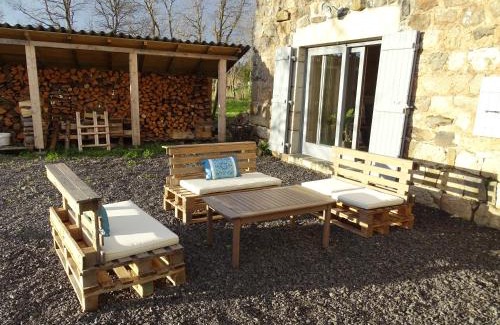 Saint-Jeures Bed & Breakfast | Oceanfront Getaway at La Ferme de Madelonnet - Rated 9.3