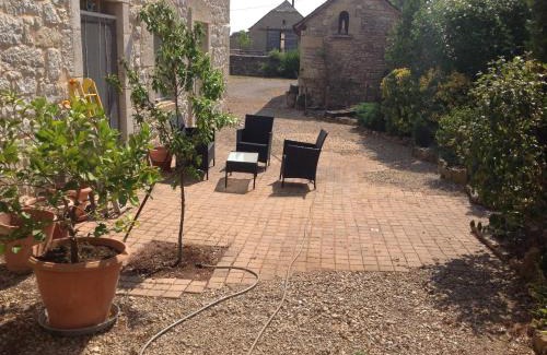 Bozouls Bed & Breakfast | Experience La ferme de Manon: 5-Star Oceanfront Retreat