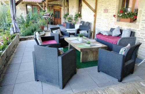 Verdonnet Bed & Breakfast | Budget-Friendly Retreat at La Ferme de Tart with Hot Tub