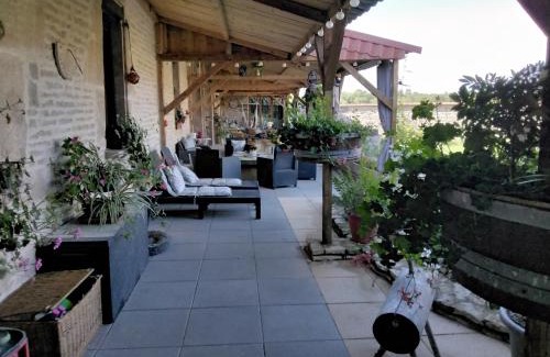 Verdonnet Bed & Breakfast | Budget-Friendly Retreat at La Ferme de Tart with Hot Tub