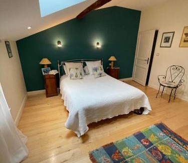 Saint-Antoine House | Discover LA FERME DE VILLENEUVE with a Refreshing Pool