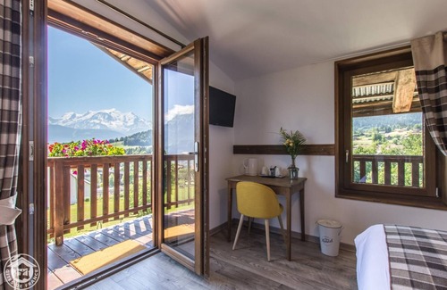 Cordon Bed & Breakfast | Eco-Friendly Retreat at La Ferme des Pépés Marcel