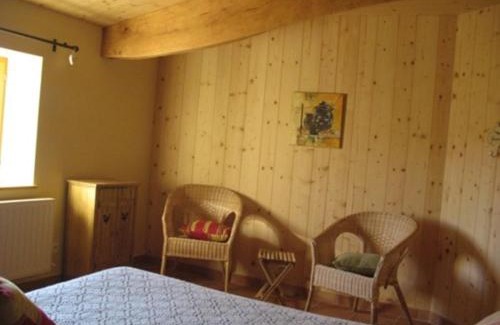 Saint-Laurent-d'Oingt House | Discover Family-Friendly Comfort at La Ferme Du Chapi