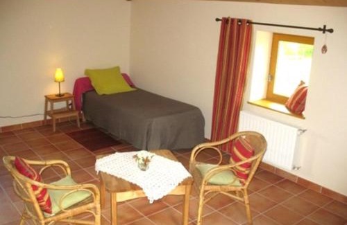 Saint-Laurent-d'Oingt House | Discover Family-Friendly Comfort at La Ferme Du Chapi
