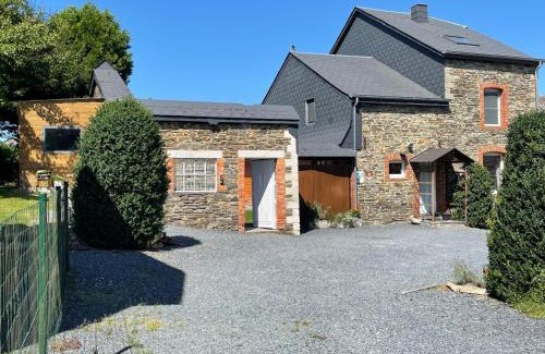 Paliseul House | Cozy Retreat at La Ferme Oubliée - Pet & Child Friendly Stay