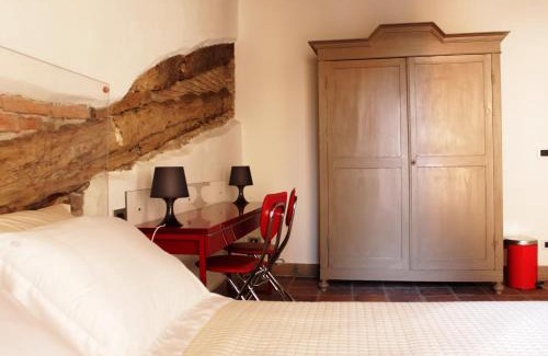 Centro Storico Nord Bed & Breakfast | Discover La Filanda: Top-Rated Hotel with Family Amenities