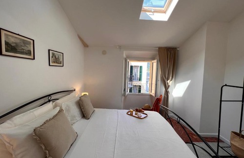 Torno House | Experience Comfort at La Finestra sul Molo in Como