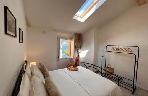 Torno House | Experience Comfort at La Finestra sul Molo in Como