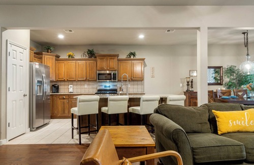 Jenks House | Relax at La Fleur, Jenks - Pet Friendly with Ocean Views