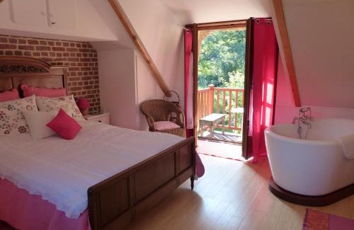Saint-Jouin-Bruneval House | Experience Oceanfront Bliss at La Flore De Lys Hotel