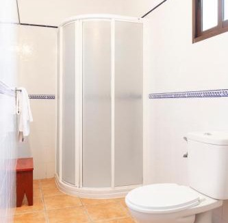 Zahora House | Experience La Floristería Zahora: 10/10 Family-Friendly Stay
