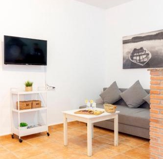 Zahora House | Experience La Floristería Zahora: 10/10 Family-Friendly Stay