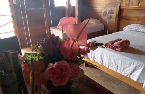 Machalilla Cabin | Relax at La Fogata: Oceanfront Retreat with Private Beach