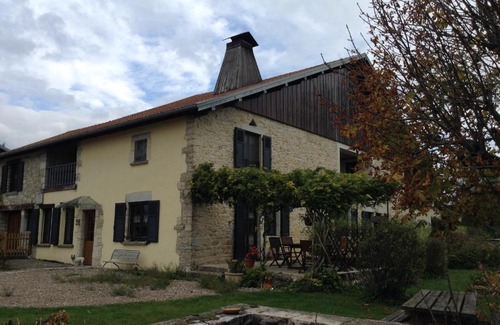 Chevigney-les-Vercel Bed & Breakfast | Discover La Fontaine aux Oiseaux - Guest Rated 10/10