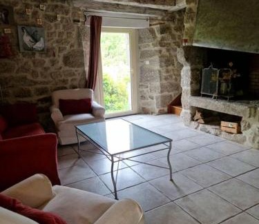 Florentin-la-Capelle House | Discover Family-Friendly Comfort at La Fontaine d'Aubrac
