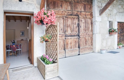 Belmont-Luthezieu House | Adventurous Stay at La Fontaine - Valromey-sur-Seran