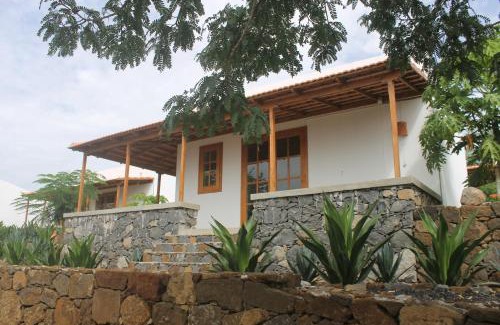 Sao Filipe Hotel | Pet-Friendly La Fora Ecolodge with Pool & Breakfast Included