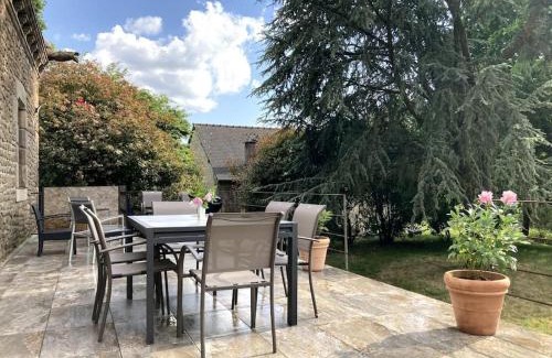 Pleugueneuc Bed & Breakfast | Discover La Forge De La Coudraie: Pet Friendly Retreat