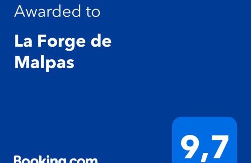 Quingey Bed & Breakfast | Pet-Friendly Retreat at La Forge de Malpas with Ocean Views