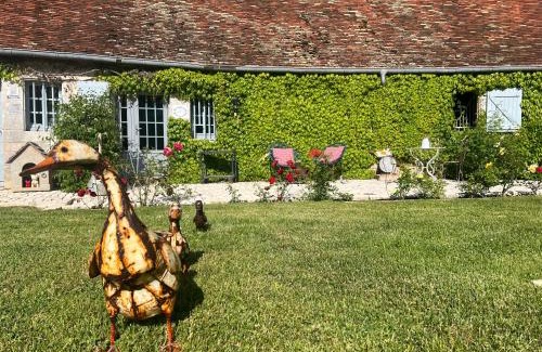 Quingey Bed & Breakfast | Pet-Friendly Retreat at La Forge de Malpas with Ocean Views