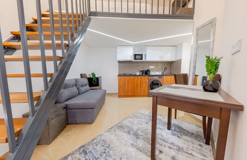 Inner City Budapest House | Guest Rated 9.8: La Fortezza Panzió with Family Amenities