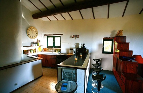 Beaumes-de-Venise Cottage | Tranquil La Micoucoule: 18th Century Retreat with Pool